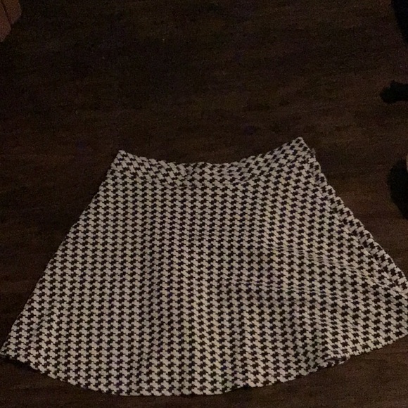 Skirt - Picture 2 of 2